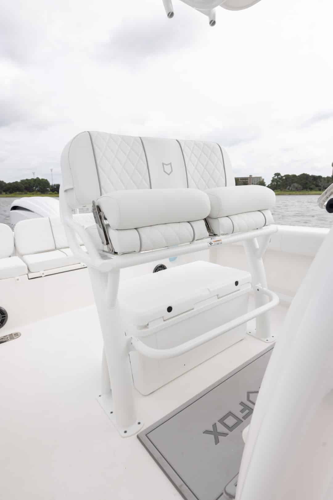 Sea Fox 248 Commander captains chair