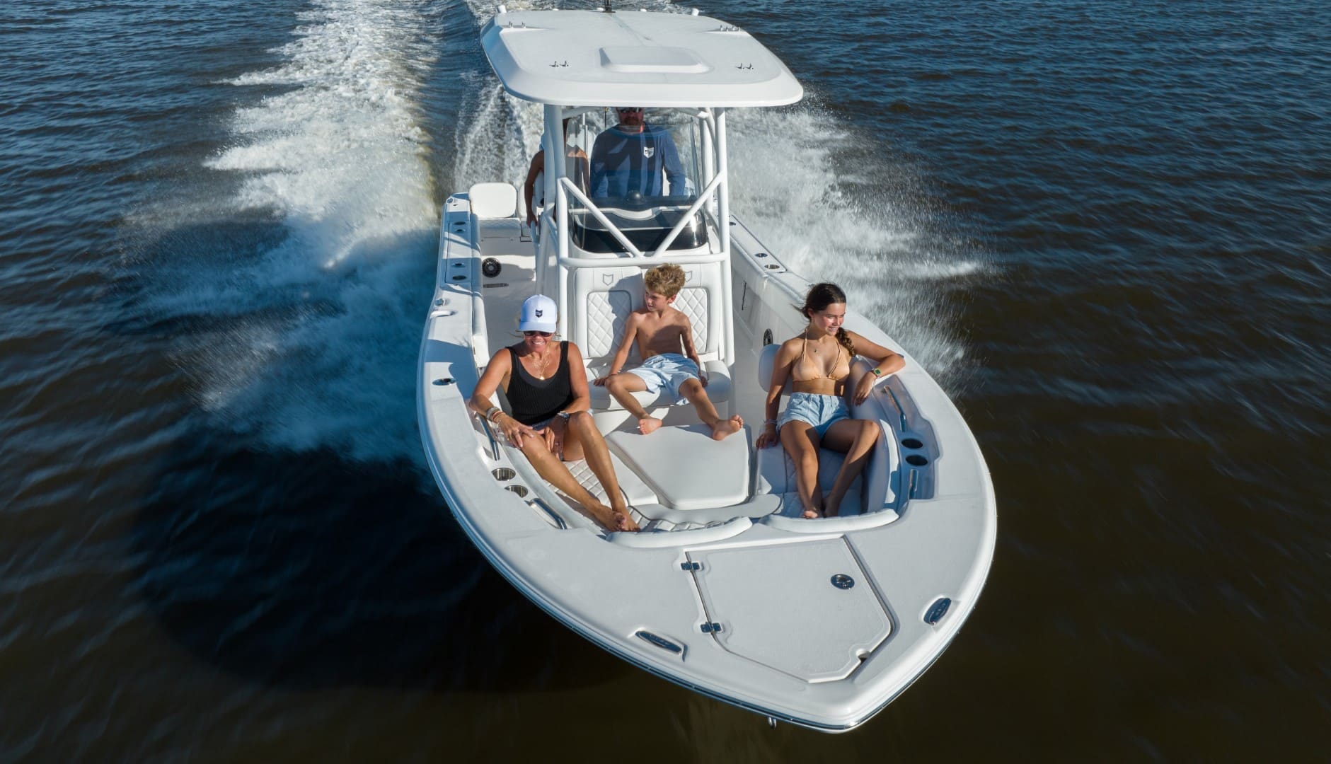 Sea Fox 248 Commander front view on the water