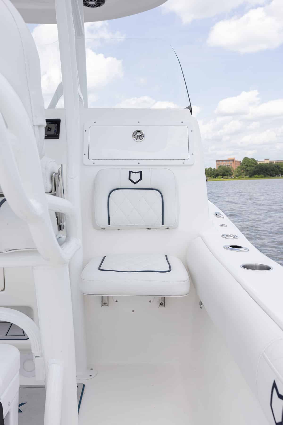 Sea Fox 248 Side Console jump seat